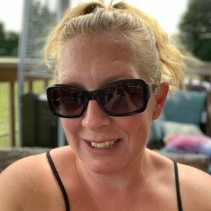 Meet your Posher, Cara